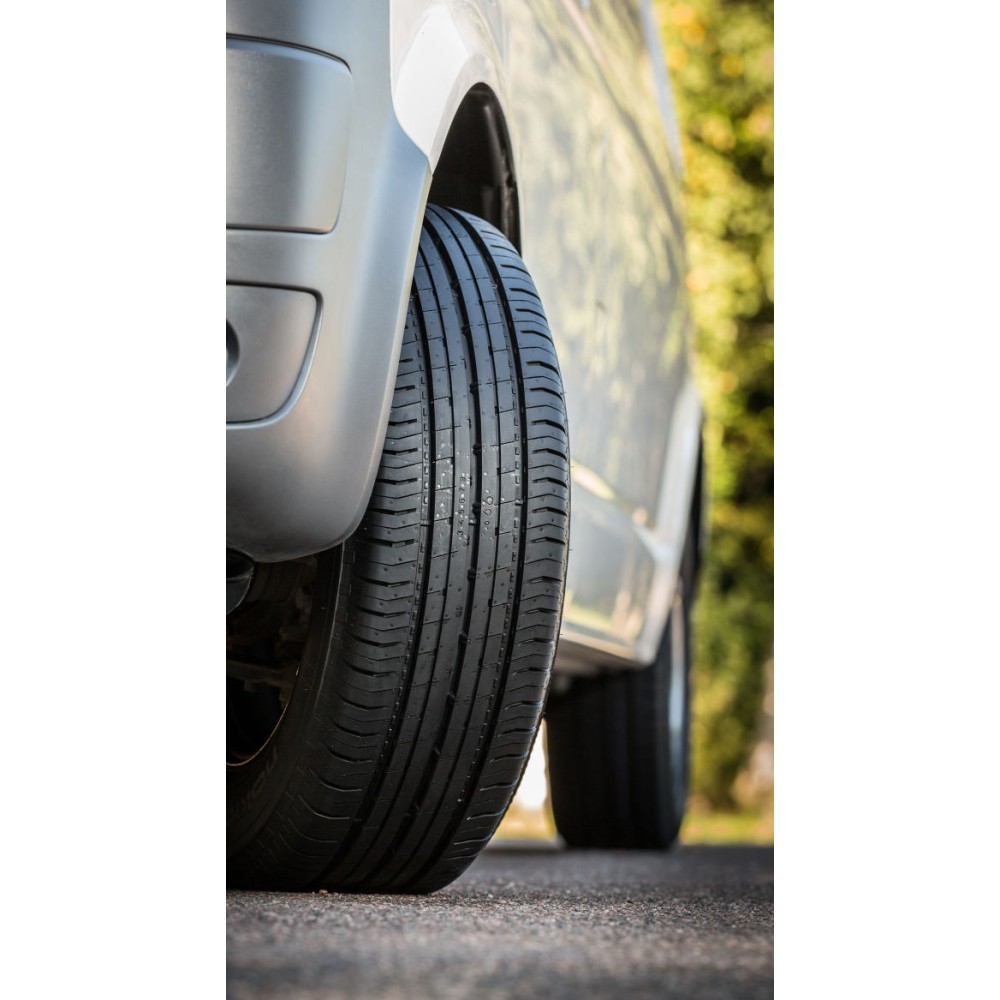 Nokian Hakka C2 215/65 R15C 104/102T