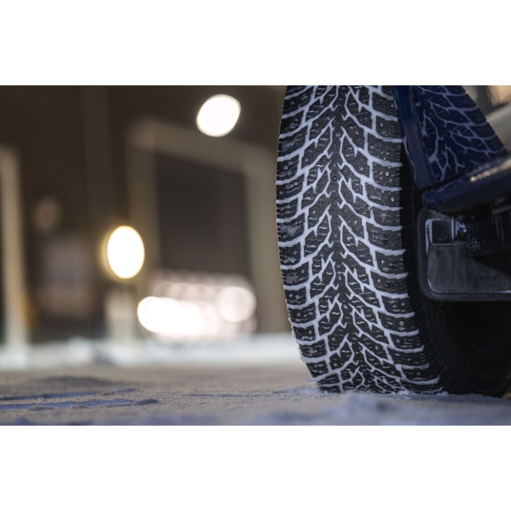 Nokian Hakkapeliitta C4 225/75 R16C 121/120R (Шип)